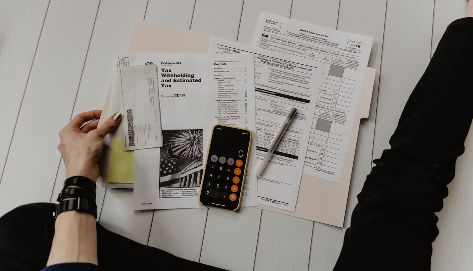 Reunión de trabajo sobre un tablero financiero
